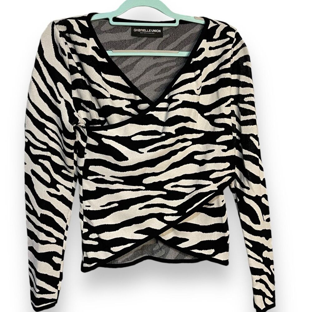 Gabrielle Union NYC Faux Wrap Sweater Top Women's Medium Zebra Black White Chic